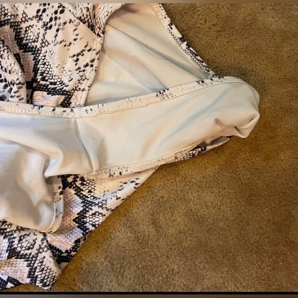 One Piece Swimsuit No Brand XL - Picture 4 of 5